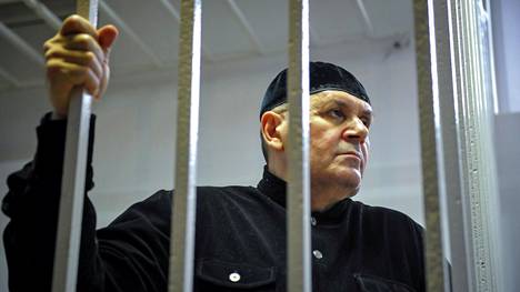 Ihmisoikeusjärjestö Memorialin Tšetšenian-johtaja pääsee vankilasta
