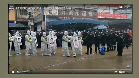 Kuvakaappaus Zhengguan Newsin Youtube-videolta.