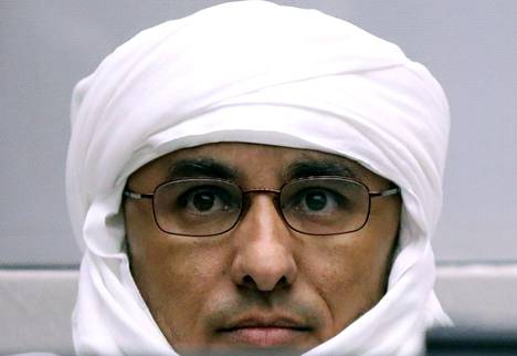 Vuosi sitten otetussa kuvassa al-Hassan Ag Abdoul Aziz Ag Mohamed Ag Mahmoud osallistui kansainvälisen rikostuomioistuimen kuulusteluihin Haagissa Hollannissa.