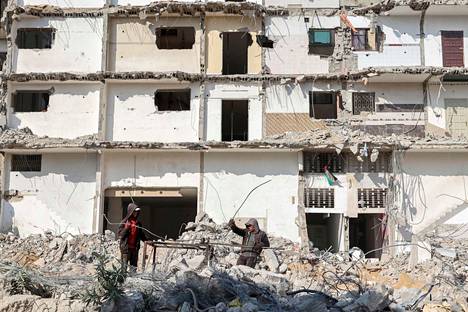 Toukokuussa Israel ja äärijärjestö Hamas sopivat tulitauosta 11 päivää kestäneiden sotatoimien jälkeen. Kuvassa toukokuun iskuissa tuhoutunut rakennus Gazassa.