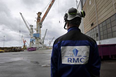 Rauma Marine Constructions (RMC) käynnistää muutosneuvottelut. RMC-yhtiön lähettämän tiedotteen mukaan neuvottelut voivat johtaa enintään 20 yhtiön työntekijän työsuhteen päättämiseen