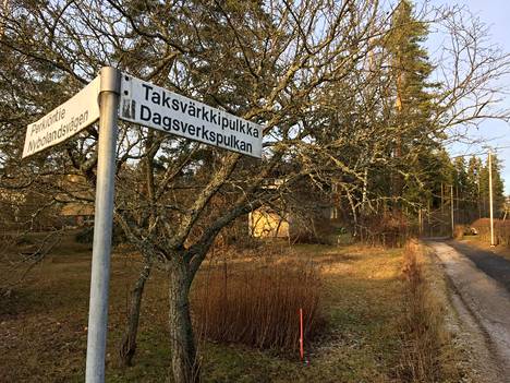 Vantaanlaaksossa sijaitseva Taksvärkkipulkka on Perkiöntieltä lähtevä pieni poikkikatu.