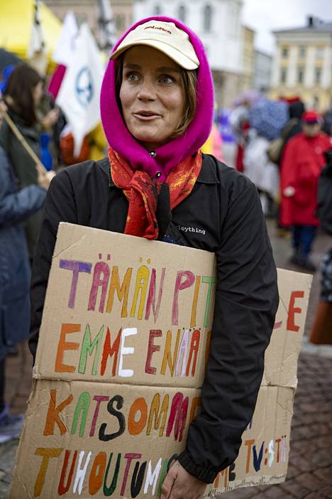 Anna-Maija Varis feels that Wednesday's demonstration also sparked a discussion about peat, although a lot of attention has also been paid to the peat itself.