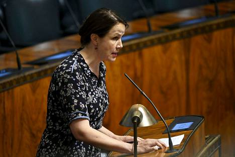 Vasemmistoliiton kansanedustaja Veronika Honkasalo esitti täysistunnossa rajavartiolain uudistuksen palauttamista perustuslakivaliokuntaan.