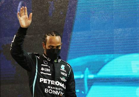 Lewis Hamilton pettyi F1-kauden loppuratkaisuun eikä ole sen jälkeen kommentoinut mitään F1:een liittyvää.