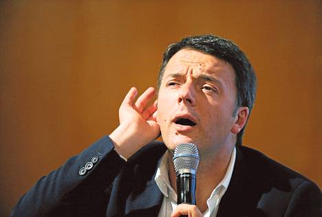 Italian keskustavasemmistolaisen puolueen johtaja Matteo Renzi osallistui poliittiseen kokoukseen Torinossa joulukuussa.