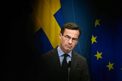 Ruotsin pääministeri Ulf Kristersson kutsui tiistai-iltana puolueiden edustajat keskustelemaan Nato-jäsenyysprosessista ja Ruotsin heikentyneestä turvallisuustilanteesta.