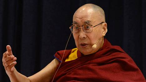 Dalai-lama pyytää anteeksi kommenttejaan naisista, toivoi aiemmin seuraajansa olevan viehättävä
