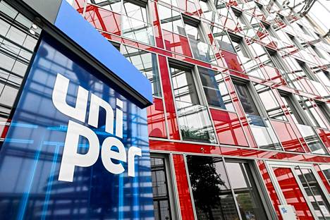 Uniperin pelastuspaketin myötä Saksan valtiosta tuli Fortumin tytäryhtiön Uniperin merkittävä omistaja. Saksa hankki Uniperista 30 prosentin omistusosuuden. Energiakonserni Fortumin omistusosuus Uniperissa laimeni 56 prosenttiin nykyisestä 78 prosentista.