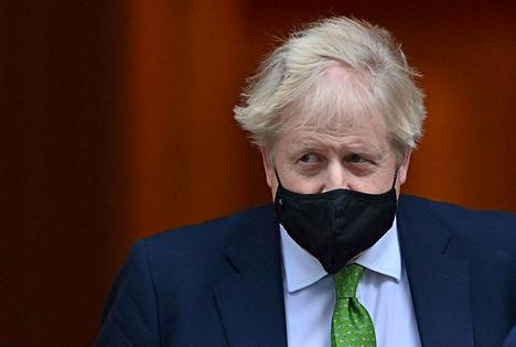 Kauppalaskun kallistuminen Britanniassa ei ole omiaan lisäämään pääministeri Boris Johnsonin suosiota. Johnson kuvattuna keskiviikkona matkallaan pääministerin kyselytunnille.