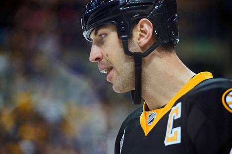Zdeno Chara pelasi huimat 24 kautta NHL:ssä ja niistä 14 Bostonissa. Kuva vuodelta 2014.