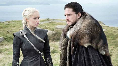 Game of Thrones kertoi Daenerys Targaryenin (Emilia Clarke, vas.) ja Jon Nietoksen (Kit Harington) tarinan.