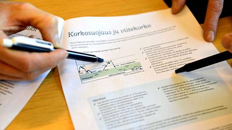 Suomen Pankin keräämien tietojen mukaan suomalaiset nostivat uusia asuntolainoja viime kuussa 1,3 miljardin euron edestä eli noin kolmanneksen vähemmän kuin vuosi sitten.