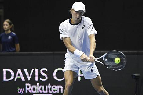 Emil Ruusuvuori pelasi reilu viikko sitten Davis Cupia ja tällä viikolla hän kilpailee Tel Avivissa.
