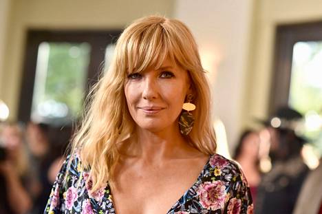 Bethany (Kelly Reilly) swears allegiance to her father in early Yellowstone.