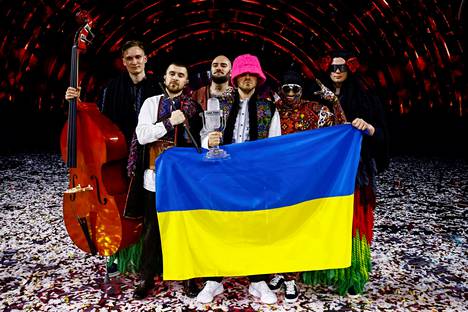 Ukrainan Kalush Orchestra voitti Euroviisut toukokuussa, mutta kisat järjestetään Britanniassa.