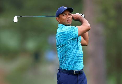Tiger Woods selvitti tiensä Mastersin päätöspäiville.