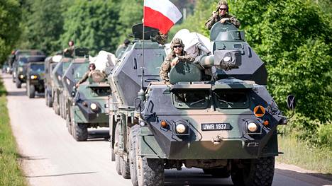 Yhdysvaltain, Britannian, Puolan ja ja Liettuan joukot siirtyivät Suwałkin käytävän läpi Puolasta Liettuaan kesäkuussa järjestetyssä Sabre Strike -harjoituksessa.
