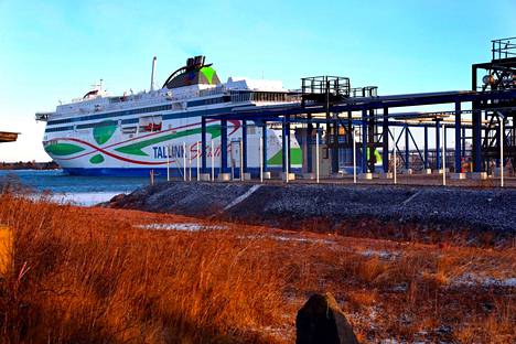 Tallink Siljan Megastar kulkee nesteytetyllä maakaasulla. Alus kävi tankkaamassa lng:tä Porin Tahkoluodossa tammikuussa 2017.