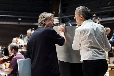 Composer-conductor Esa-Pekka Salonen and organist Olivier Latry in the Musiikkitalo concert hall on Wednesday, January 10.