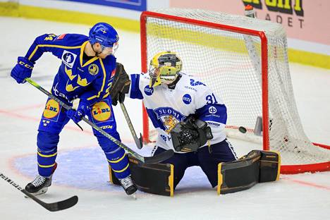 Ruotsilla on isännän otteet ottelussa Leijonia vastaan.