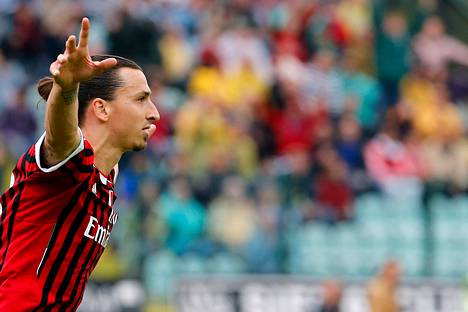 Zlatan Ibrahimovic jättää AC Milanin ja siirtyy Paris Saint-Germainin riveihin.