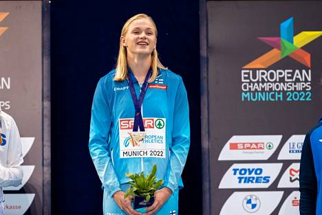 Wilma Murto juhli seiväshypyn Euroopan mestaruutta elokuussa Münchenissä.