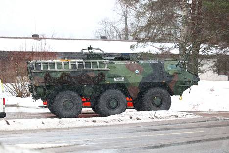 Juupajoen piiritystilanteeseen osallistui myös panssaroitu ajoneuvo. 