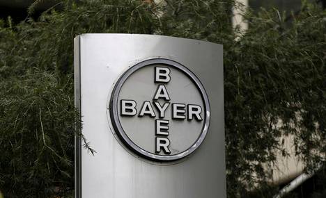 Saksalaisen Bayer-yhtiön liikevaihto vuonna 2015 oli 46,3 miljardia euroa. Kasvinviljelyyn liittyvien tuotteiden osuus liikevaihdosta oli 22 prosenttia.