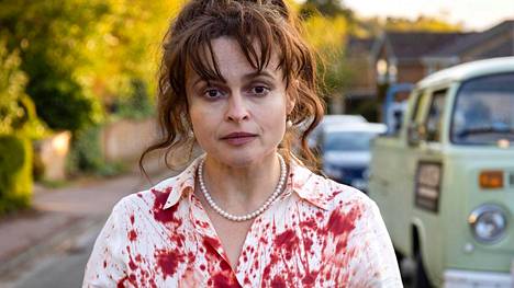 Rahastonhoitaja Sheila (Helena Bonham Carter) sai tarpeekseen pienoismalleja harrastavasta miehestään.