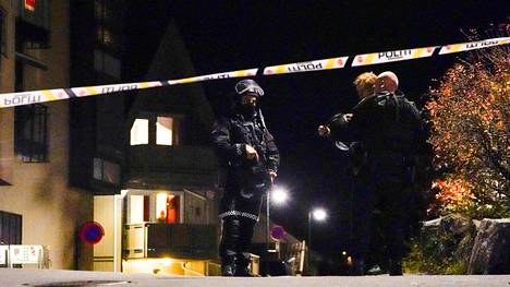 Norja | Media: Ainakin neljä kuollut ja useita loukkaantunut hyökkäyksessä Norjan Kongsbergissä, jousi­asetta käyttänyt epäilty saatu kiinni – Suora lähetys käynnissä