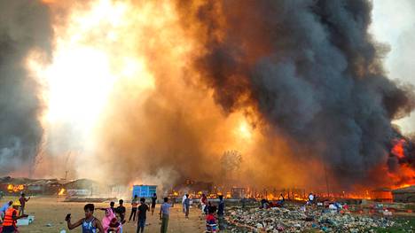 Tulipalot | Ainakin 20 000 rohingya-pakolaista on paennut valtavaa tulipaloa pakolais­leirillä Bangladeshissa