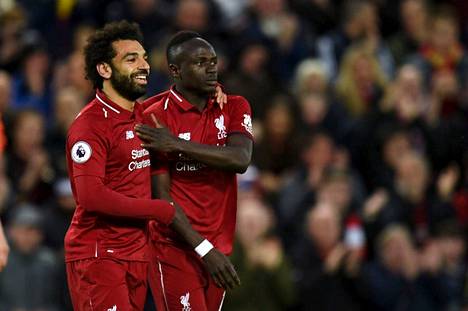 Liverpoolin Mohamed Salah (vas.) ja Sadio Mané ovat Afrikan mestaruusturnauksen tähtiä.