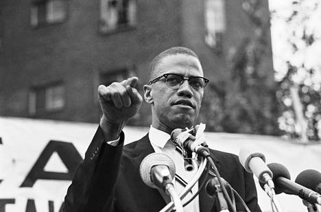 Kansalaisoikeusaktivisti Malcolm X vuonna 1963.