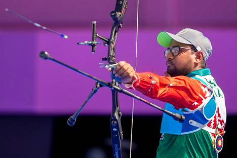 Tokion olympialaisissa kisannut Bangladeshin urheilusankari Ruman Shana löi naispuolista joukkuekaveriaan ja sai kahden vuoden kilpailukiellon maansa urheiluviranomaisilta.