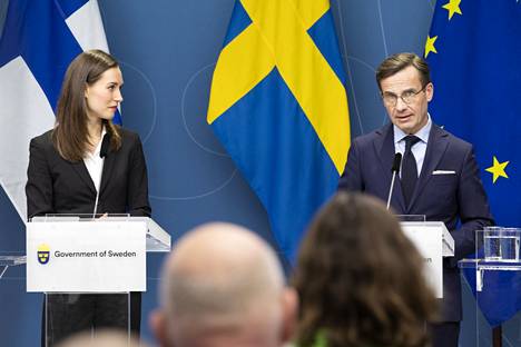 Suomen pääministeri Sanna Marin ja Ruotsin pääministeri Ulf Kristersson puhuivat lehdistötilaisuudessa Tukholmassa 2. helmikuuta.