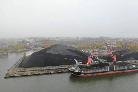 Helsingin Hanasaaressa sijaitseva hiilivoimala on tarkoitus sulkea lopullisesti ensi keväänä.