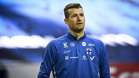 Jalkapallo | Lukas Hradecky sanoi Viaplaylle suorat sanat nolosta Viro-tappiosta: ”Tämän huonommaksi ei voi mennä”