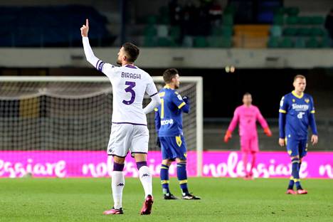 Fiorentinan Cristiano Biraghi tuuletti kaunista osumaansa Veronaa vastaan.