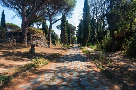 Via Appian säilynyt osa Rooman lähettyvillä.