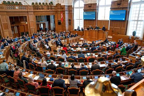 Lakiesitys hyväksyttiin Tanskan parlamentissa tiistaina äänin 95–68.