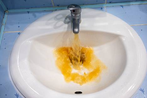 Вода из-под крана в Николаеве не пригодна ни для питья, ни для мытья. Фото: Калле Копонен / HS