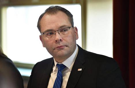 Puolustusministeri Jussi Niinistö (sin) maaliskuussa 2018.