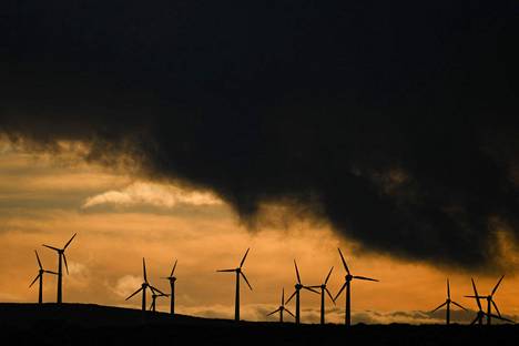 Tuulivoimaloiden hinnat nousevat niin nopeasti, että se on laittanut investointiaikeita jäihin Euroopassa. Kuvan tuulipuisto sijaitsee Llandinamissa, Walesissa.