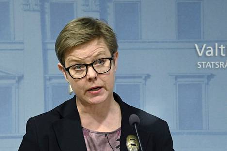 Sisäministeri Krista Mikkonen Helsingissä 13. huhtikuuta. 