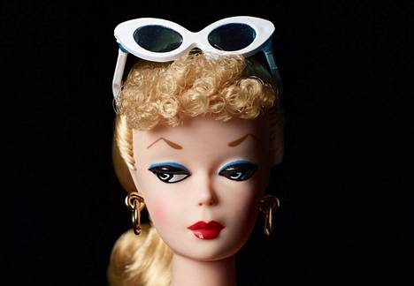 Maailman ensimmäinen Barbie vuodelta 1959.