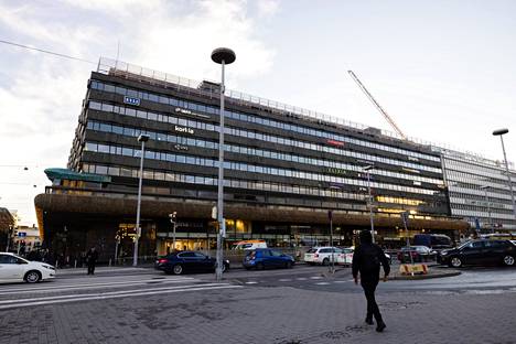 Sponda omistaa paljon Helsingin keskustan merkkikiinteistöjä, kuten kuvassa olevan Makkaratalon. Syrjäisemmät toimistotalot se pani sijoittajille myydyn lainan vakuudeksi, joka nyt jäi maksamatta. 