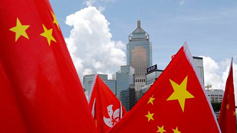 Hongkong | Kiinan suur­lähetystö arvostelee Suomen päätöstä keskeyttää luovutus­sopimus Hongkongin kanssa, kehottaa ”lopettamaan maan asioihin puuttumisen”