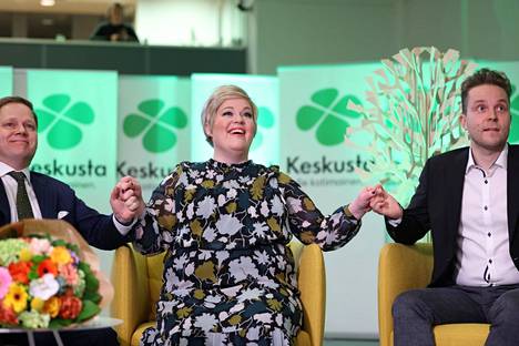 Puheenjohtaja Annika Saarikko pitää aluevaalien tulosta keskustalle paluuna suurten joukkoon. Vaalivalvojaisissa mukana kansanedustaja Markus Lohi  ja varapuheenjohtaja  varapuheenjohtaja Petri Honkonen.