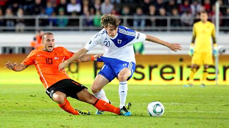 Hollannin sankari Wesley Sneijder lopettaa jalkapallouransa